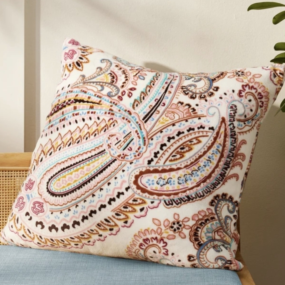 Vera Bradley 18x18 Decorative Throw Pillow NWT Sand Paisley Design
